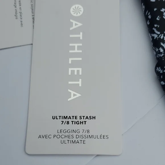 NWT Athleta Ultimate Stash 7/8 Tights Medium Petite